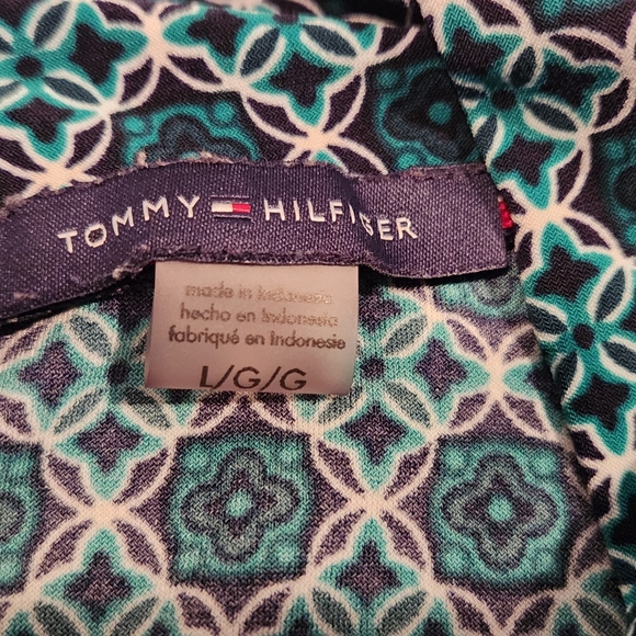 Tommy Hilfiger Sleeveless Green And Black Patterned Women's Top - Picture 2 of 9